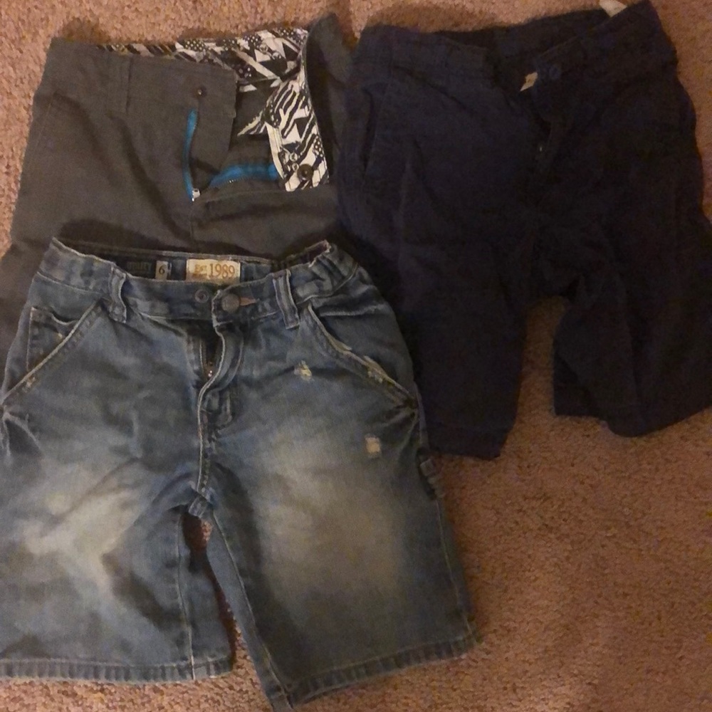 Three pairs of size 6 shorts